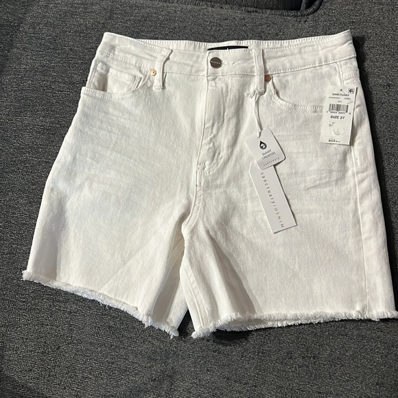 SANCTUARY Sidewalk Distressed Fringe Hem Rigid Denim Shorts - Picture 4 of 9